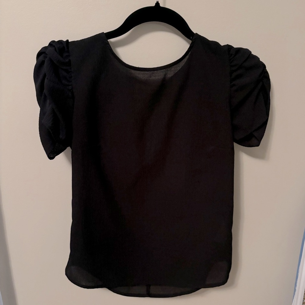 2 items for $20 / Dynamite puff sleeve blouse - XS